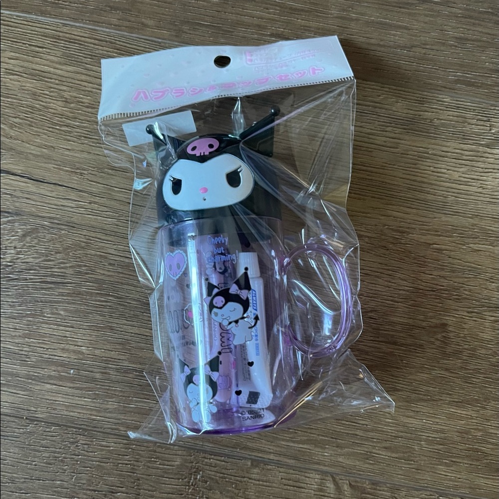 SANRIO-NWT Character Toothbrush Kit - Picture 13 of 16